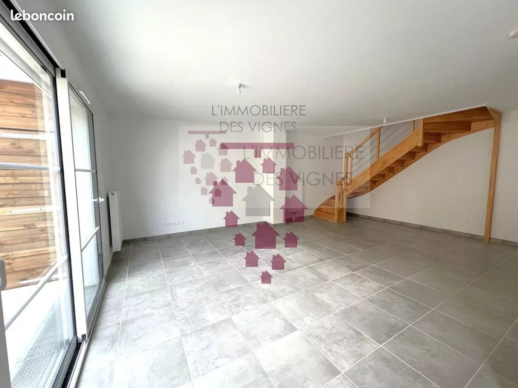 Maison 4 pièces 86 m² · à Saint-Médard-d'Eyrans · 86 m² · 1 115 €/mois