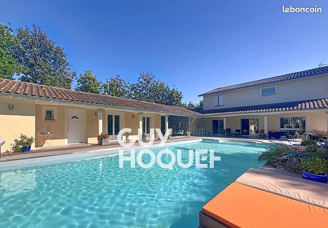 Propriété 5 pièces 225 m²