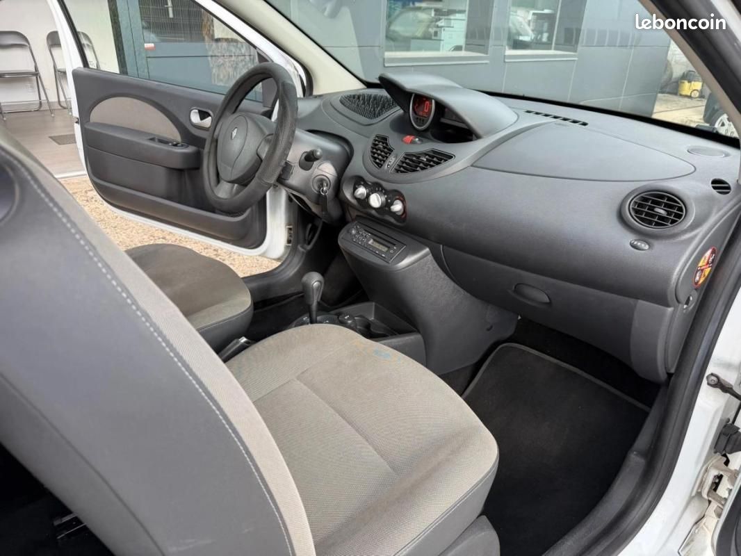 Renault Twingo 1.2 75 DYNAMIQUE BVA (image 9)