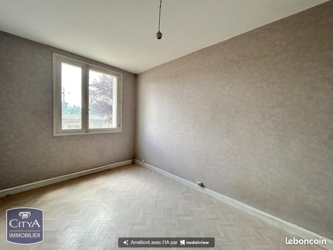 Appartement 2 pièces 47 m² · à Bourges · 47 m² · 35 000 €