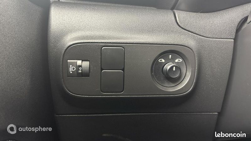 Citroen C3 1.5 BlueHDi 100ch S&S Feel Pack E6.d (image 27)