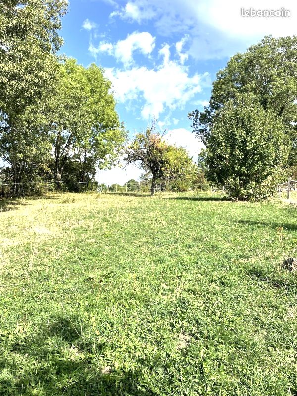 Terrain constructible 1495 m² Plateau de Gavot Permis de construire validé 2025 · à Larringes · 237 000 €
