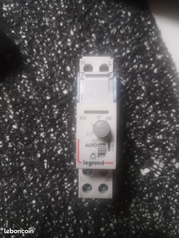 Intercrépusculaire modulaire 16A (image 1)