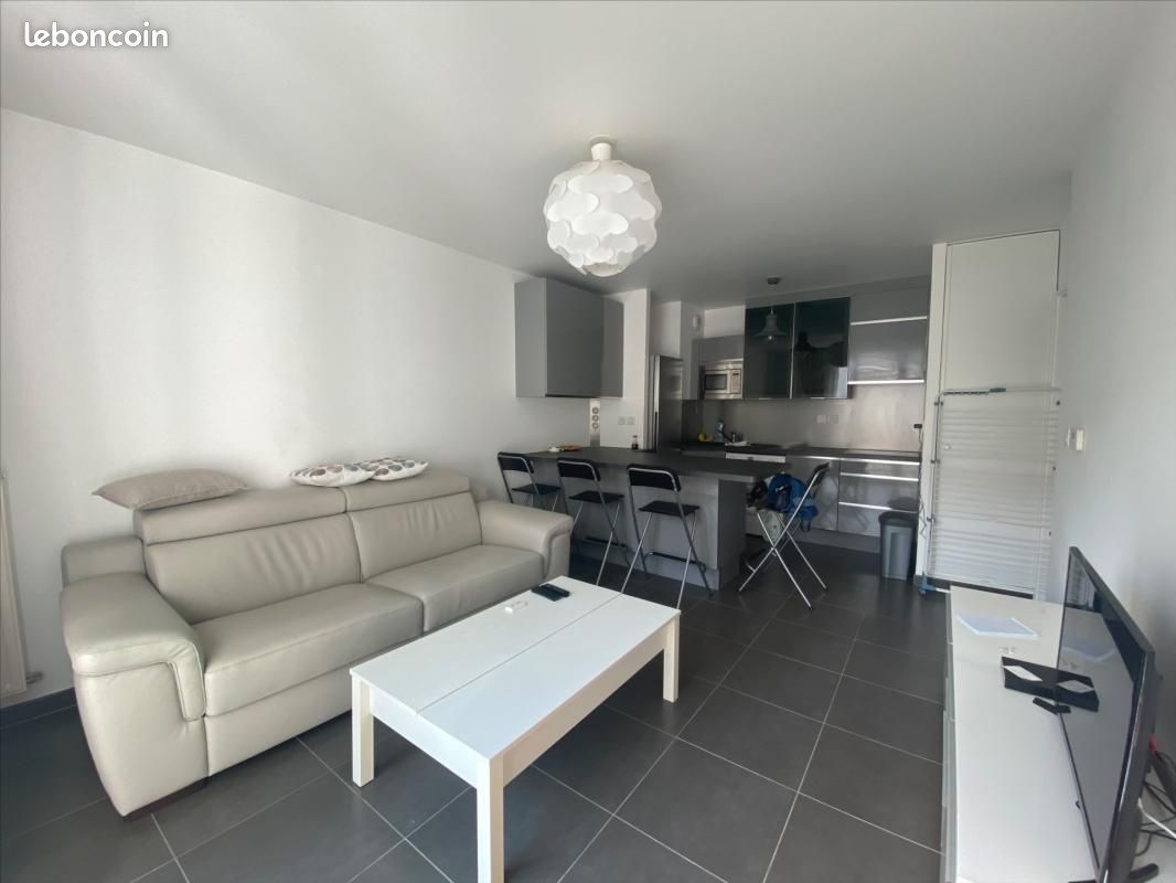 Appartement 2 pièces 43 m² · à Suresnes · 43 m² · 1 295 €