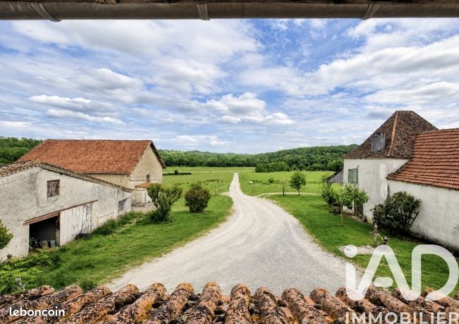 Propriété 7 pièces 180 m²