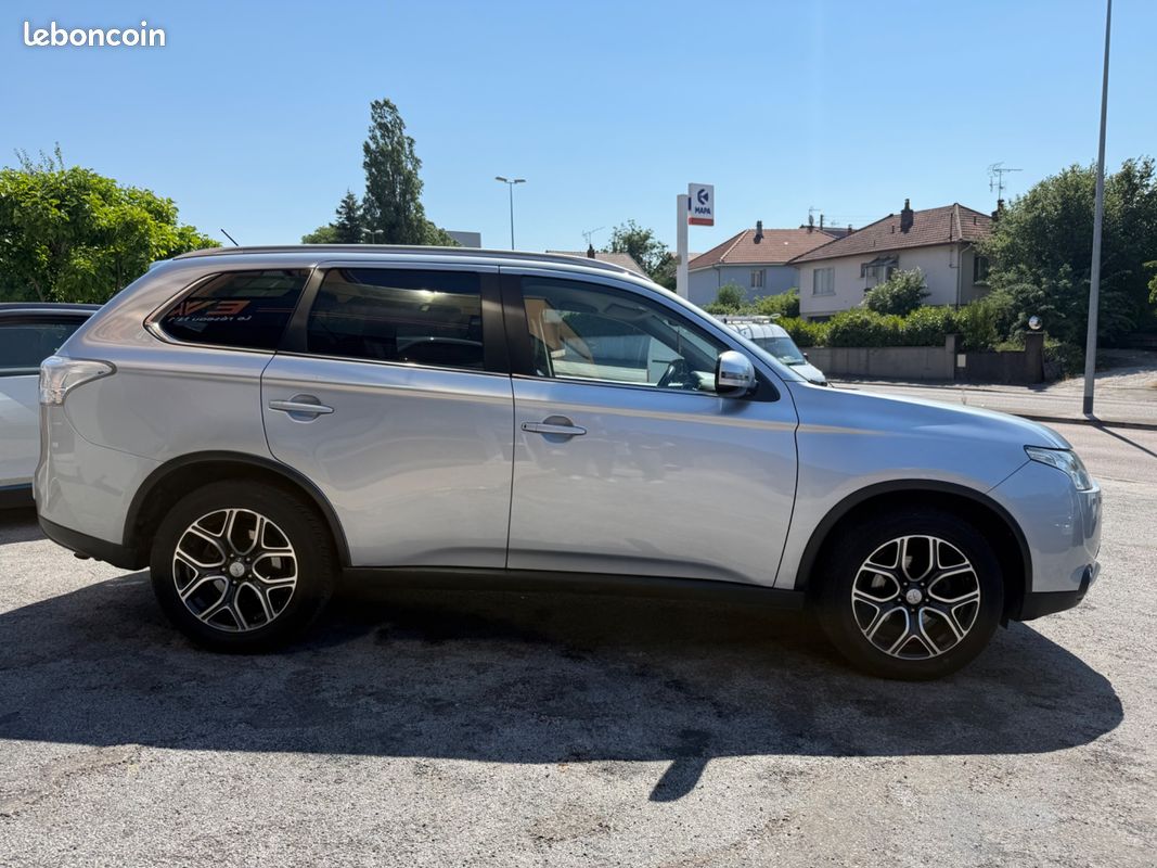 MITSUBISHI OUTLANDER 2.2 DID 150 CH INVITE 4Wd (image 18)