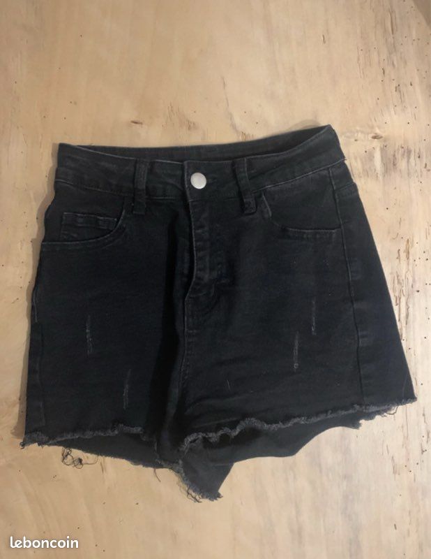 Short (image 1)
