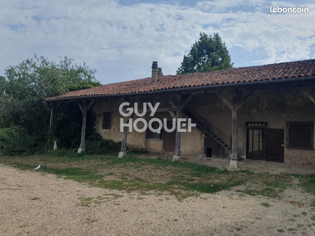 Maison 8 pièces 215 m² · à Condeissiat · 215 m² · 297 000 €
