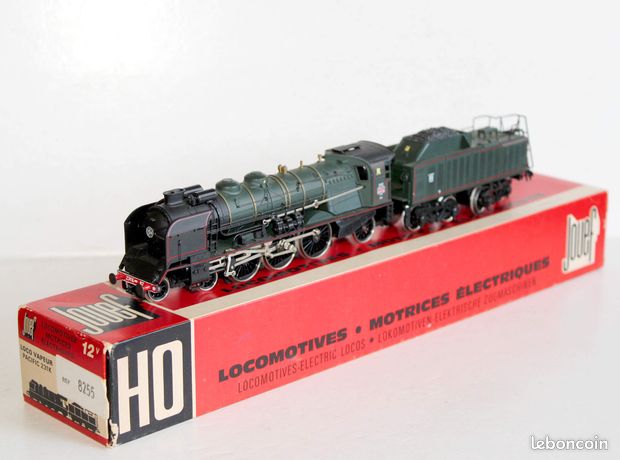 TRAIN HO JOUEF LOCOMOTIVE VAPEUR PACIFIC 231 C + BOITE REF 8260