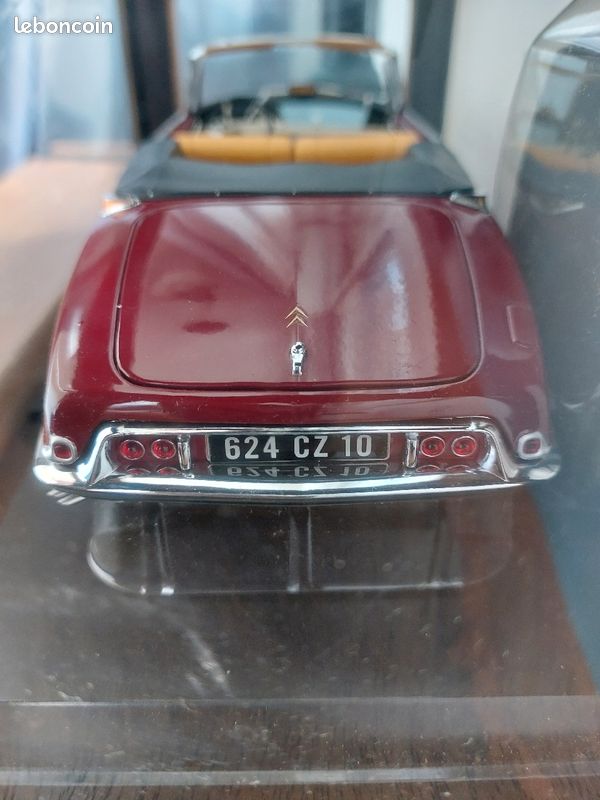 Norev - Scale 1/18 - Citroën DS 19 Cabriolet 1961 - Royal