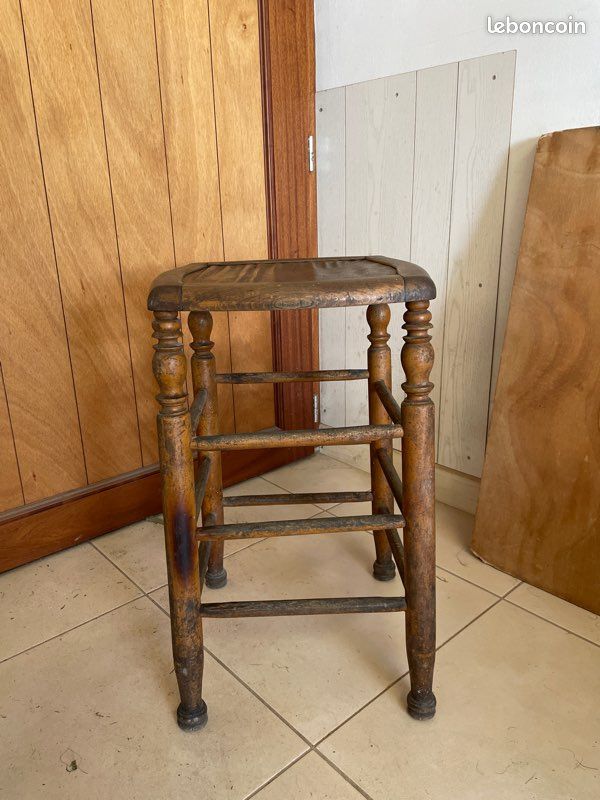 Tabouret bois (image 1)
