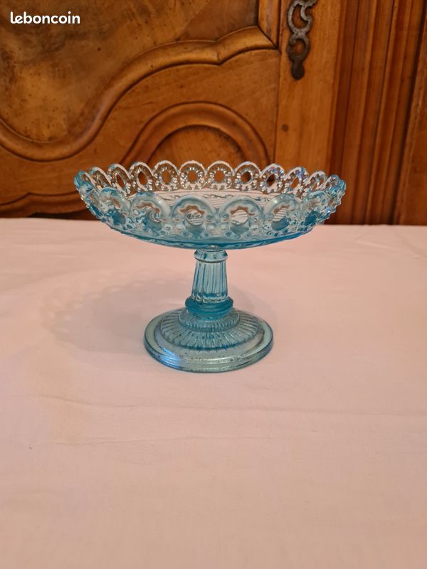 Drageoir couvert en forme de vase antique sur piédouche ... - 86431983-98