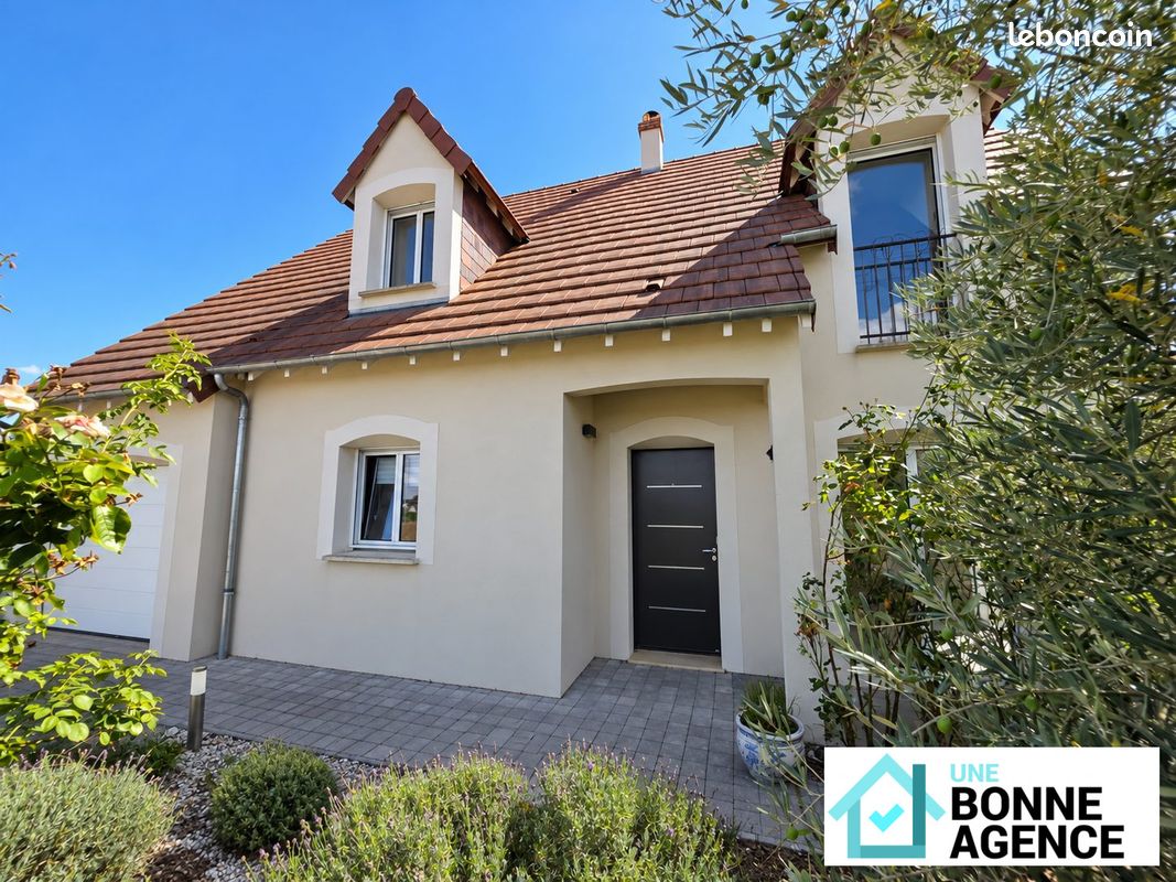 Maison 6 pièces 121 m² · à Montlouis-sur-Loire · 121 m² · 344 900 €