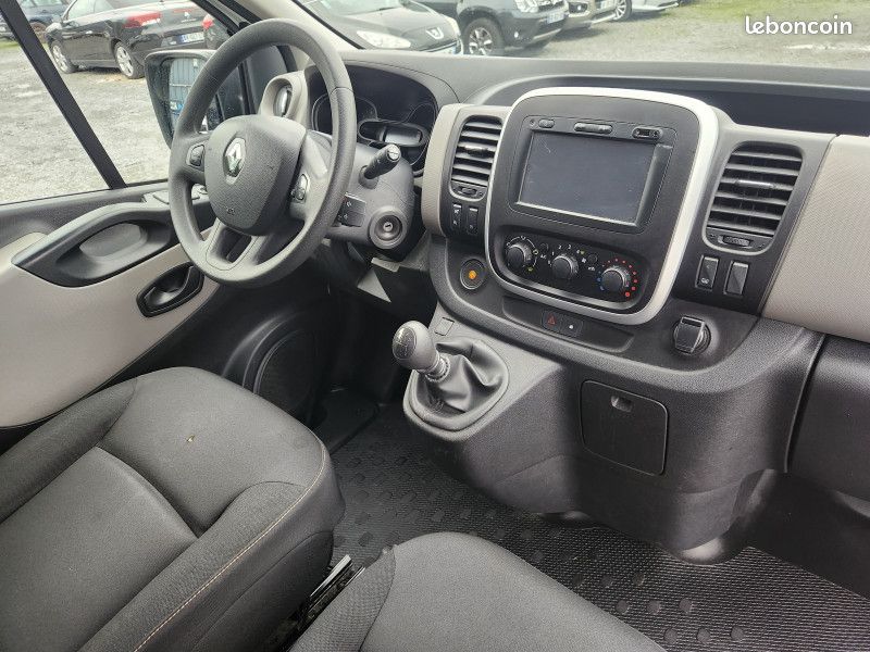 Renault TRAFIC III COMBI L1 1.6 DCI 125CH LIFE 9 PLACES GARANTIE 12 MOIS (image 10)
