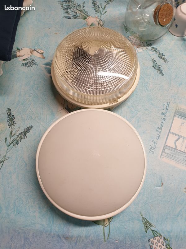 Plafonniers (image 1)