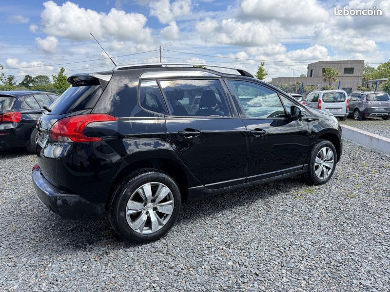Peugeot 2008 1.2 PURETECH 82CH STYLE (image 3)
