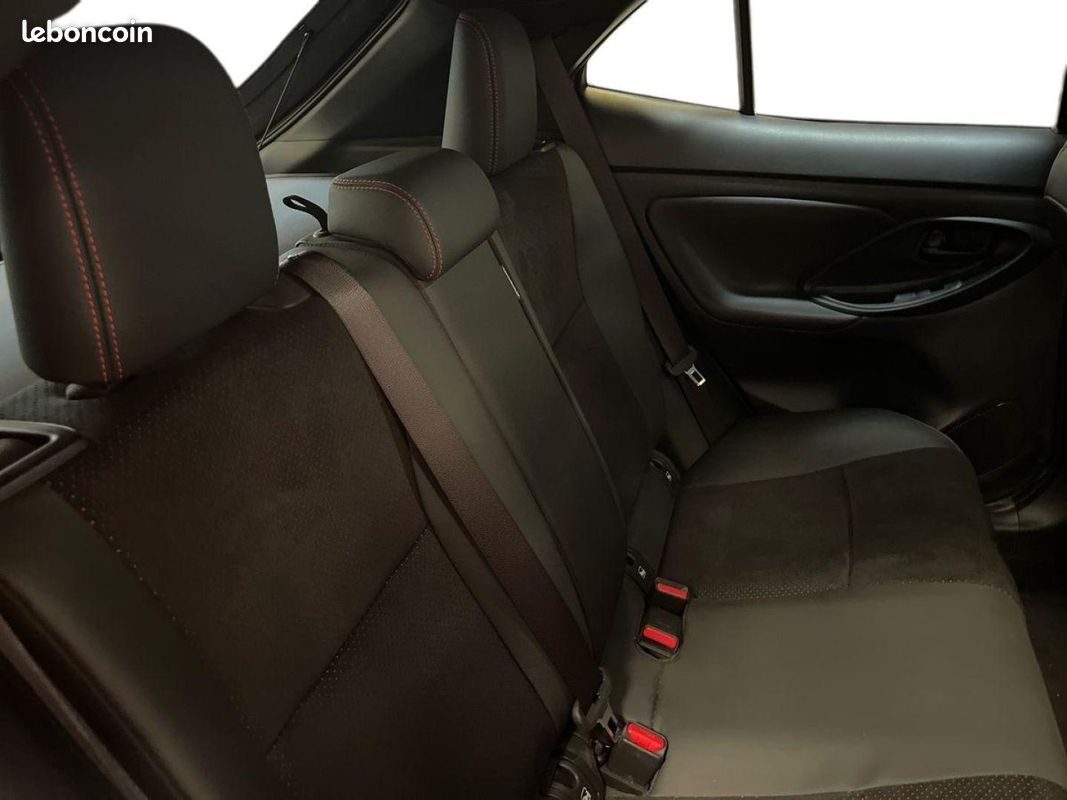 Toyota Yaris Cross 130h GR Sport MC24 (image 10)