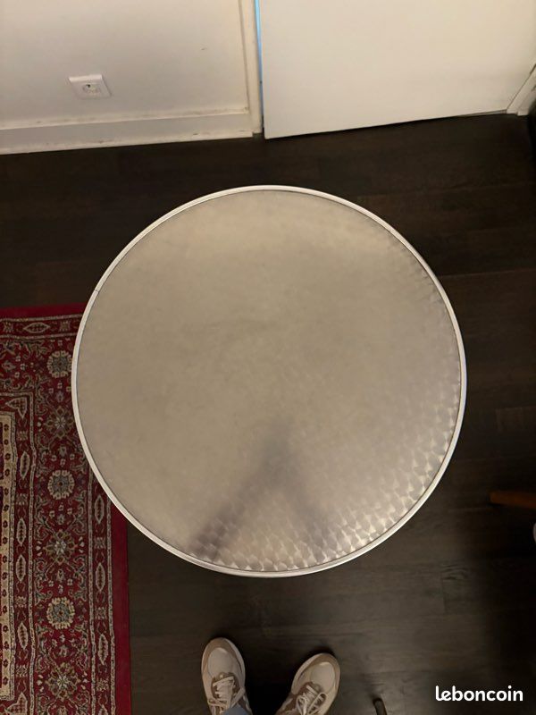 Table de bar en acier (image 2)