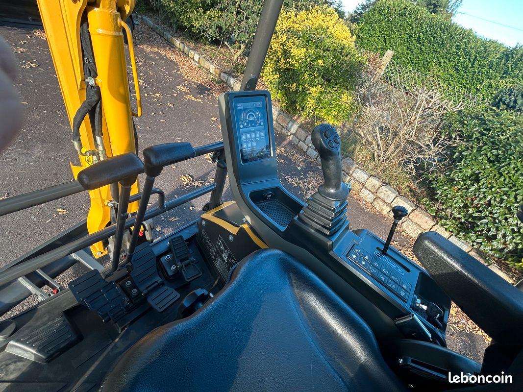 MINI PELLE 1,9T NEUVE - EN STOCK - MOTEUR KUBOTA - GARANTIE 5 ANS OU 5000 Heures (image 3)