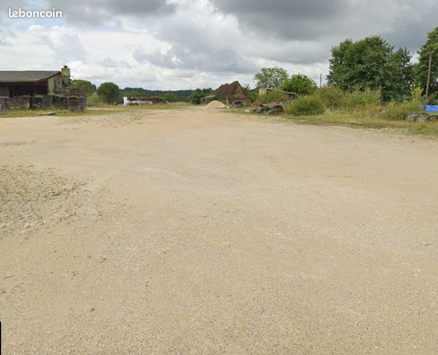 Terrain constructible à vendre - Avec possibilité de le diviser en plusieurs lots · à Bassillac Et Auberoche · 75 000 €