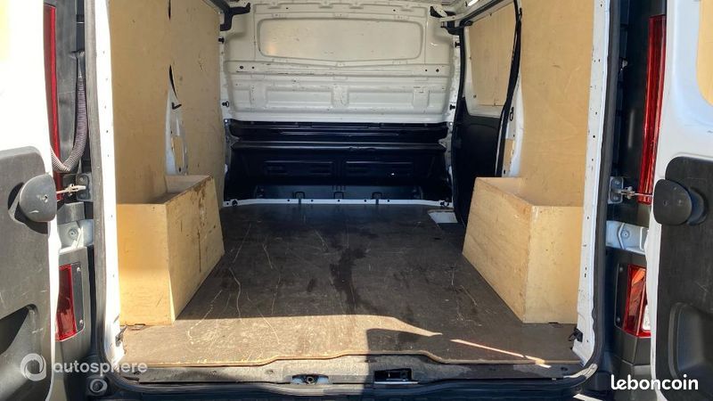 Renault Trafic Véhicule utilitaire ou Société L1H1 3T 2.0 Blue dCi 130ch Confort (image 14)