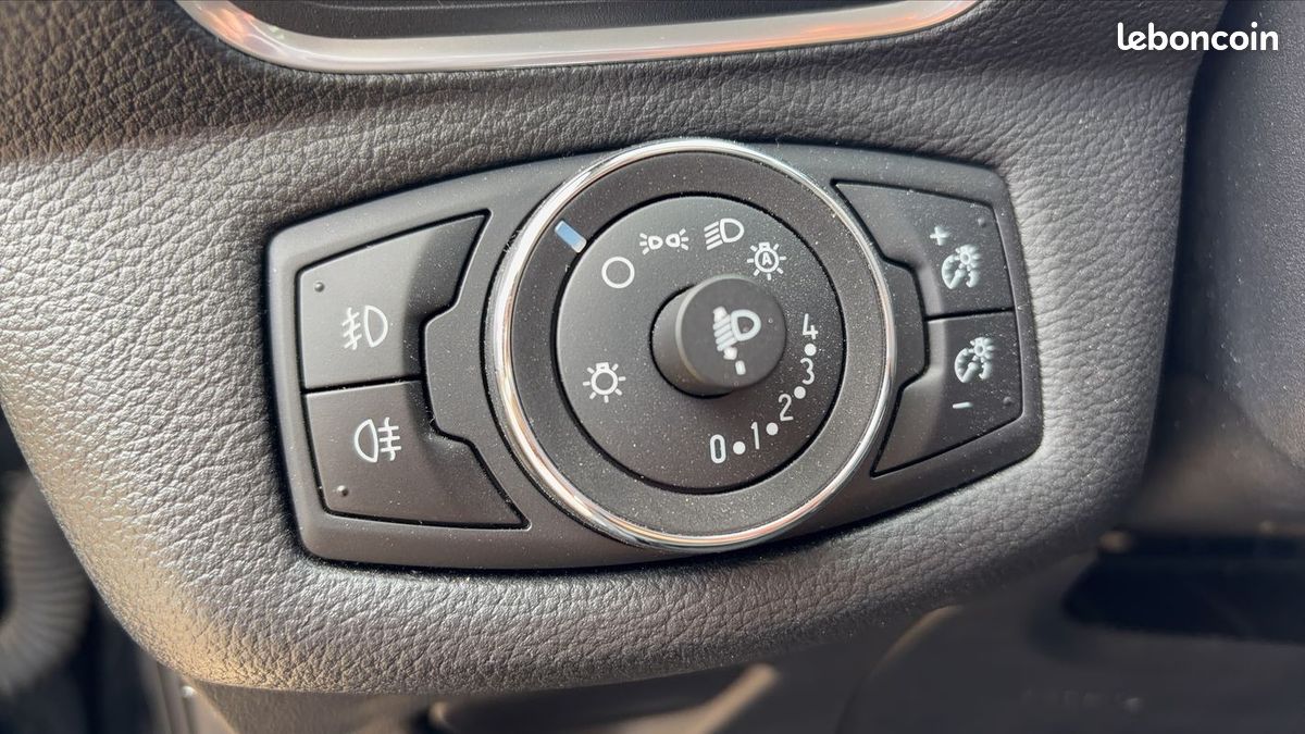 Ford B-Max 1.6 TiVCT 105 PowerShift Titanium (image 13)