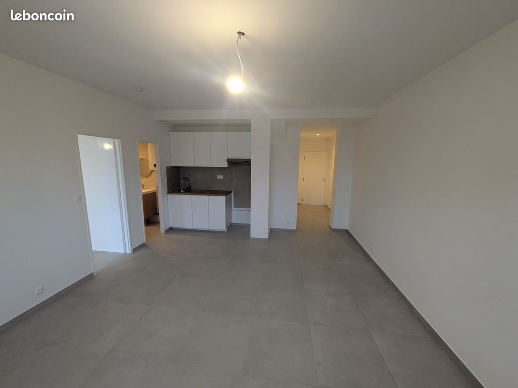 Appartement 2 pièces 45 m² · à Roussillon · 45 m² · 600 €/mois