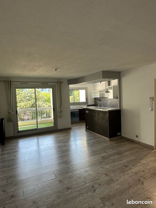 Appartement 3 pièces 72 m² · à Clermont-Ferrand · 72 m² · 880 €