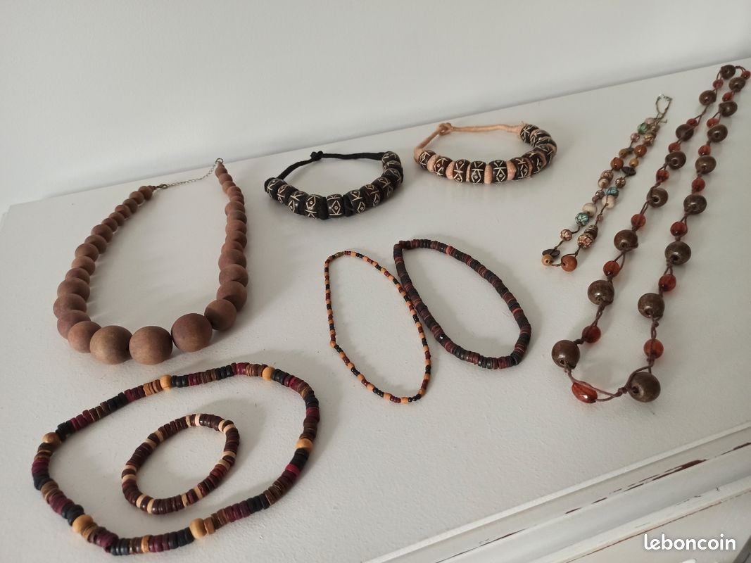 Ensemble de bijoux en bois (image 5)