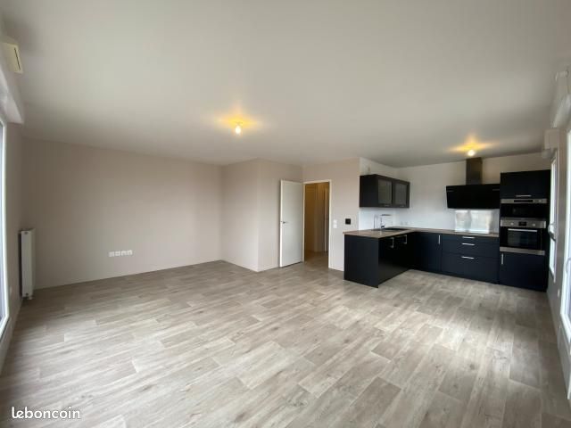 Appartement 4 pièces 83 m² · à Caen · 83 m² · 990 €