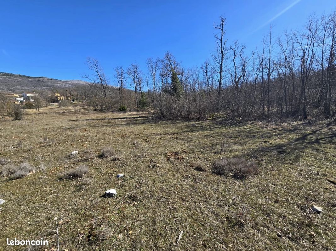 Terrain Saint-Vallier-de-Thiey · 112 000 €