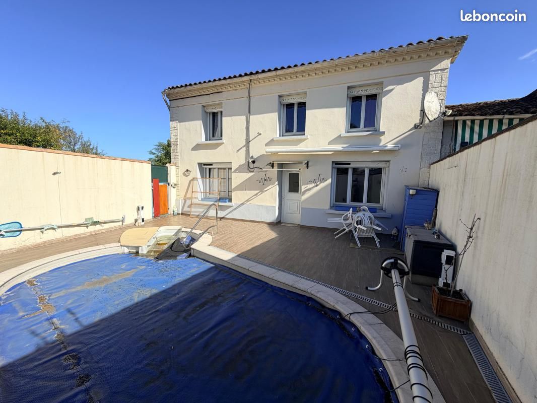 Maison 6 pièces 162 m² · à Tanzac · 162 m² · 164 000 €