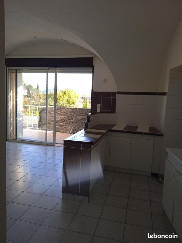 Appartement 1 pièce 39 m² · à Lachapelle-sous-Aubenas · 39 m² · 400 €
