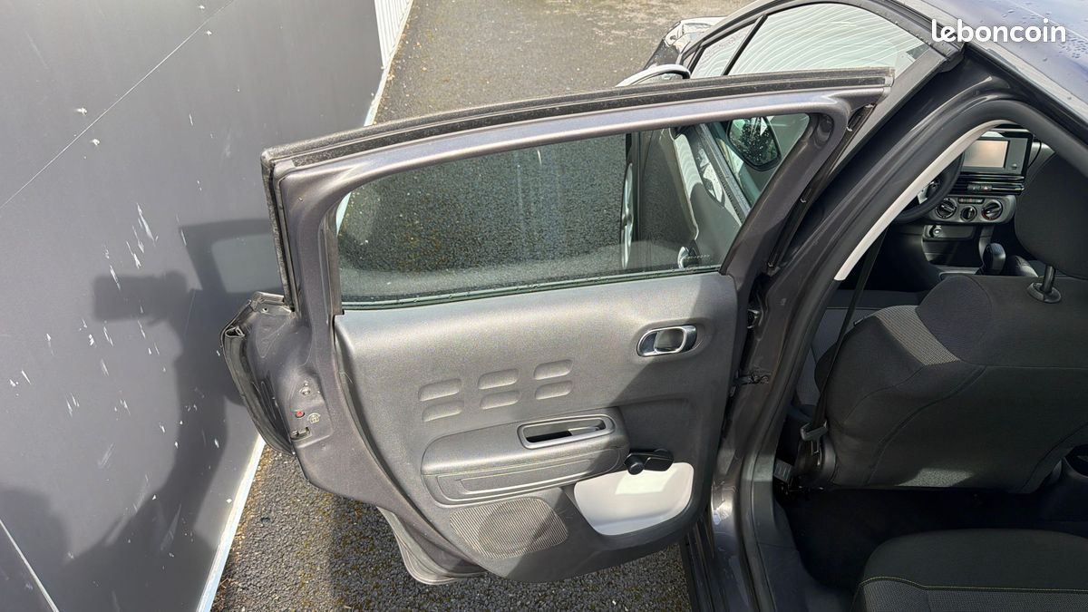 CITROEN C3 PureTech 83 S&S BVM5 YOU (image 29)