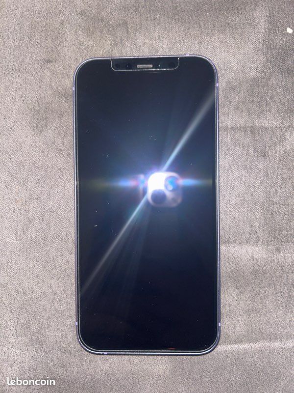 IPhone 12 (image 1)