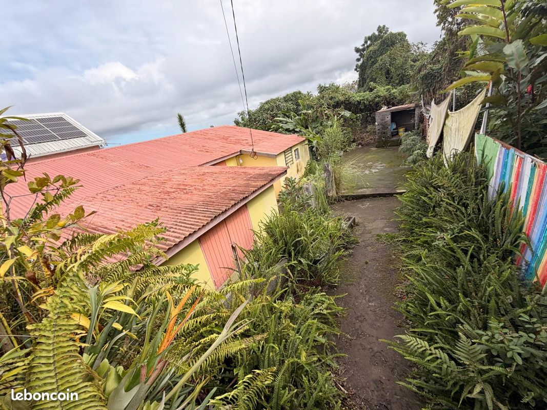 Maison 5 pièces 80 m² · à Le Tampon · 80 m² · 180 000 €