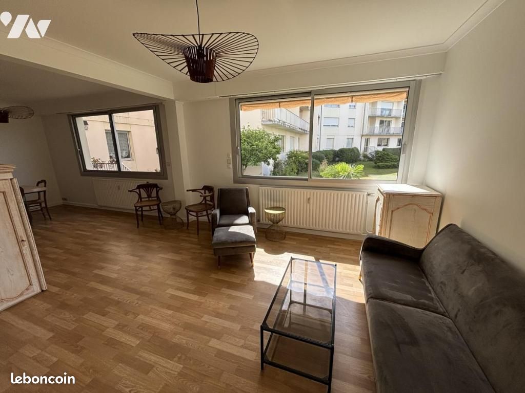 Appartement 4 pièces 126 m² · à Laval · 126 m² · 1 300 €