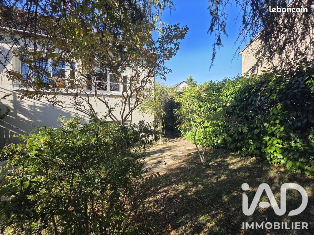 Maison 6 pièces 122 m² · à Joué-lès-Tours · 122 m² · 245 000 €