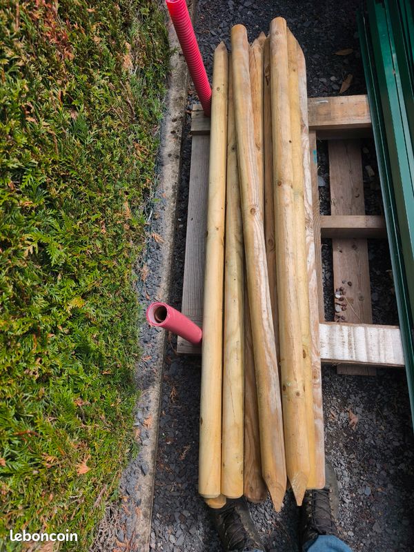 Tuteur bois (image 1)