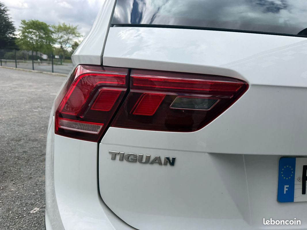 Volkswagen Tiguan volkswagen tiguan Comfortline Business Start-Stop DSG boite automatique gps tel radars etc... (image 8)