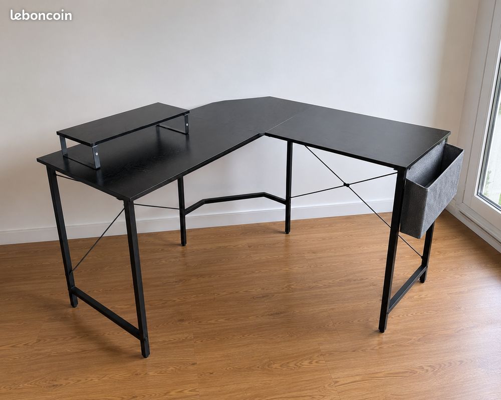 Bureau d’angle en L noir 120 × 120 cm avec rangement et support écran (image 1)