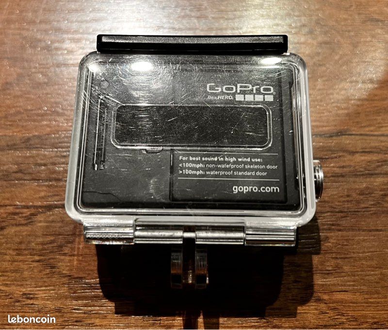 Gopro Hero 3+ avec écran et accessoires (image 2)