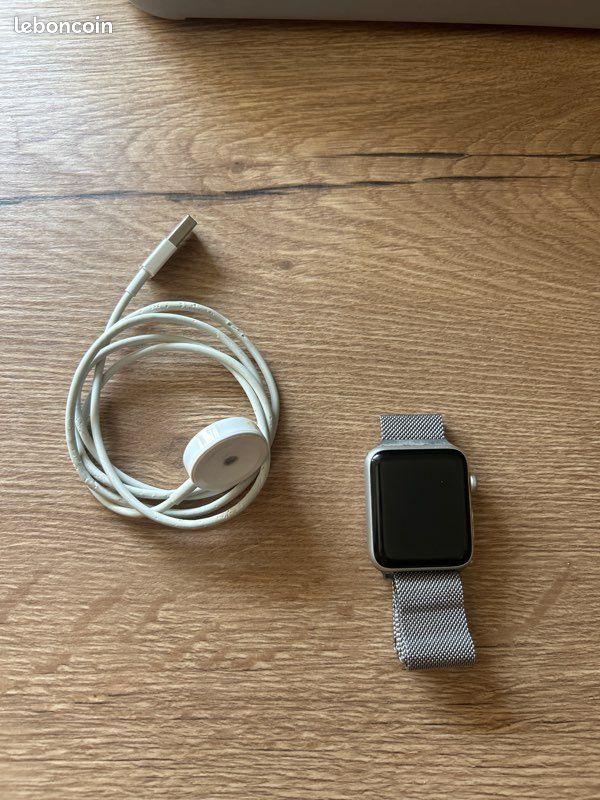 Apple Watch Series 3 – 42 mm – Aluminium – Bon état (image 1)