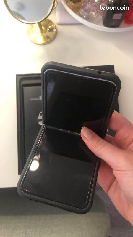 Samsung Galaxy Z Flip3 (image 15)