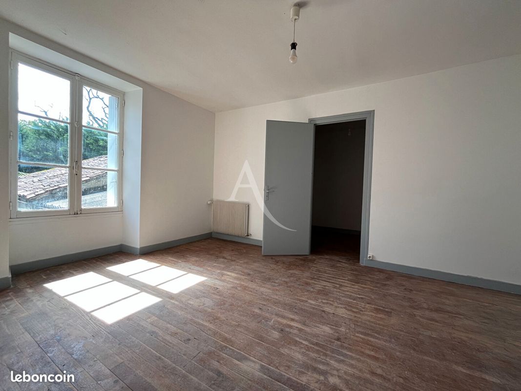 Maison 5 pièces 104 m² · à Fontenay-le-Comte · 104 m² · 145 850 €