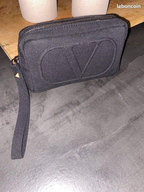 Pochette Valentino noir (image 1)