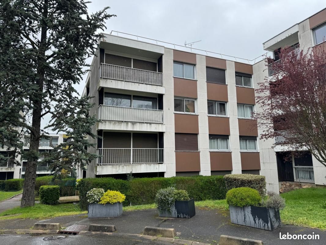 Appartement 1 pièce 25 m² · à Orsay · 25 m² · 570 €
