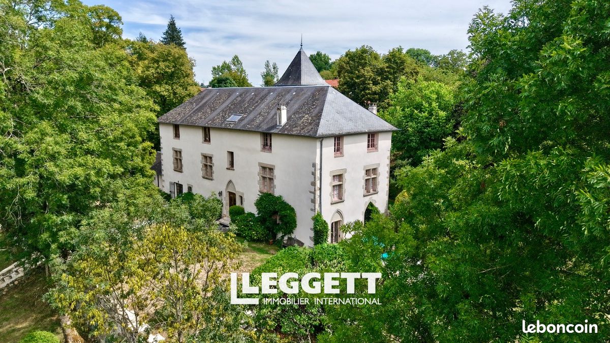 Maison 8 pièces 420 m² · à Tulle · 420 m² · 699 990 €