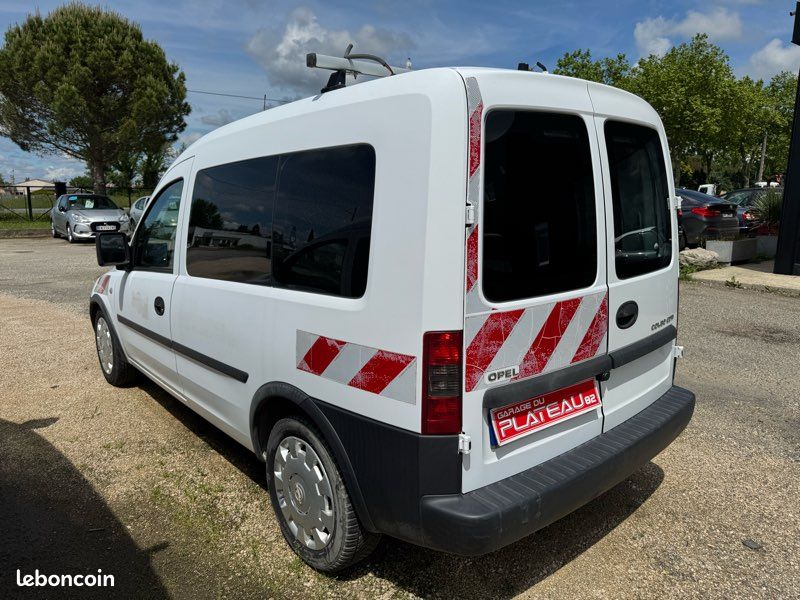 Opel Combo C - 1.3 CDTI 69 ch / TVA RÉCUPÉRABLE (image 5)