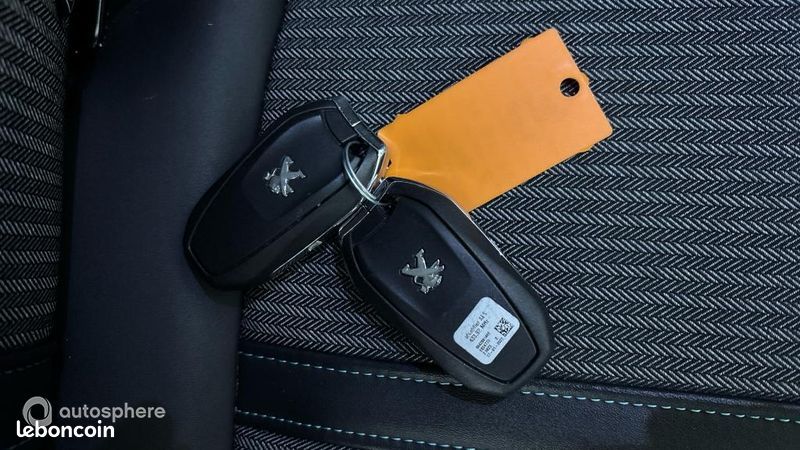 Peugeot 3008 HYBRID 225ch Active Pack e-EAT8 (image 16)